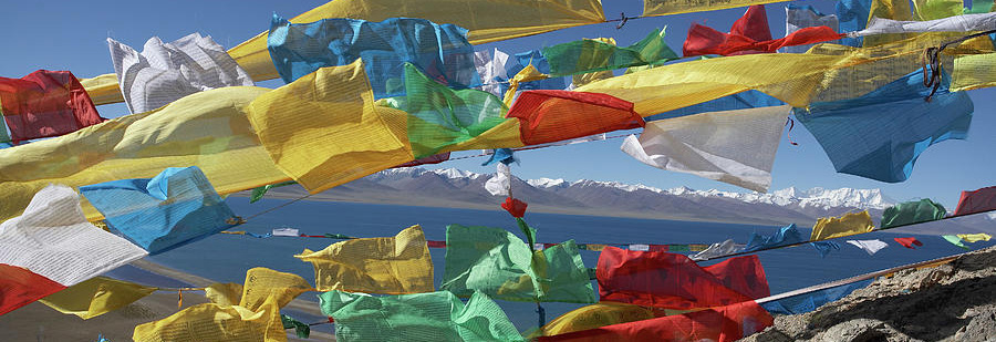 Tibet - prayerflags on the lake shore